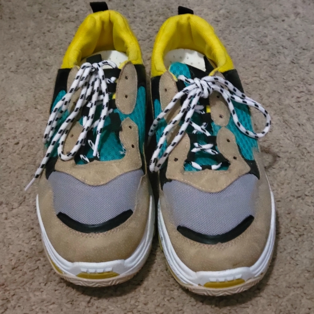 Cape Robbin Trainers Size 10